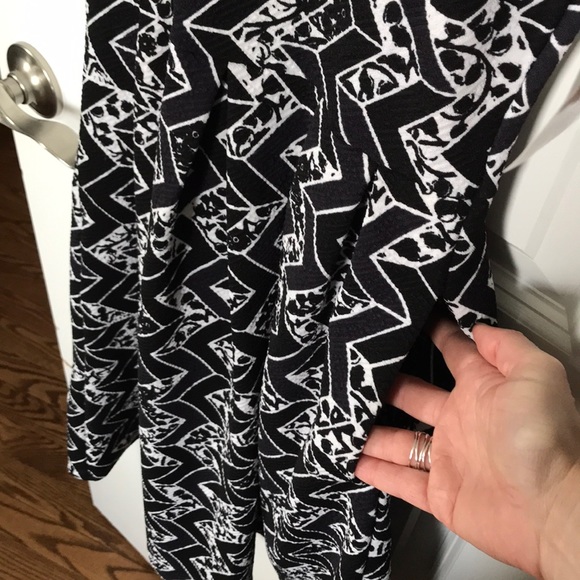 LuLaRoe Amelia Dress - Picture 9 of 9